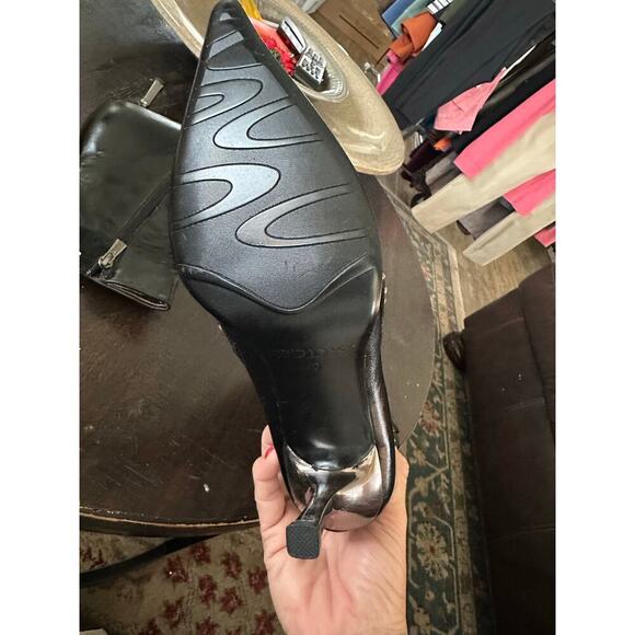 Tod's Women's Black Leather Side Zipper Pointed Toe Heeled Boots Size 10 - Picture 9 of 16